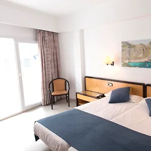 https://voramar-cala-millor-mallorca.allmallorcahotels.com